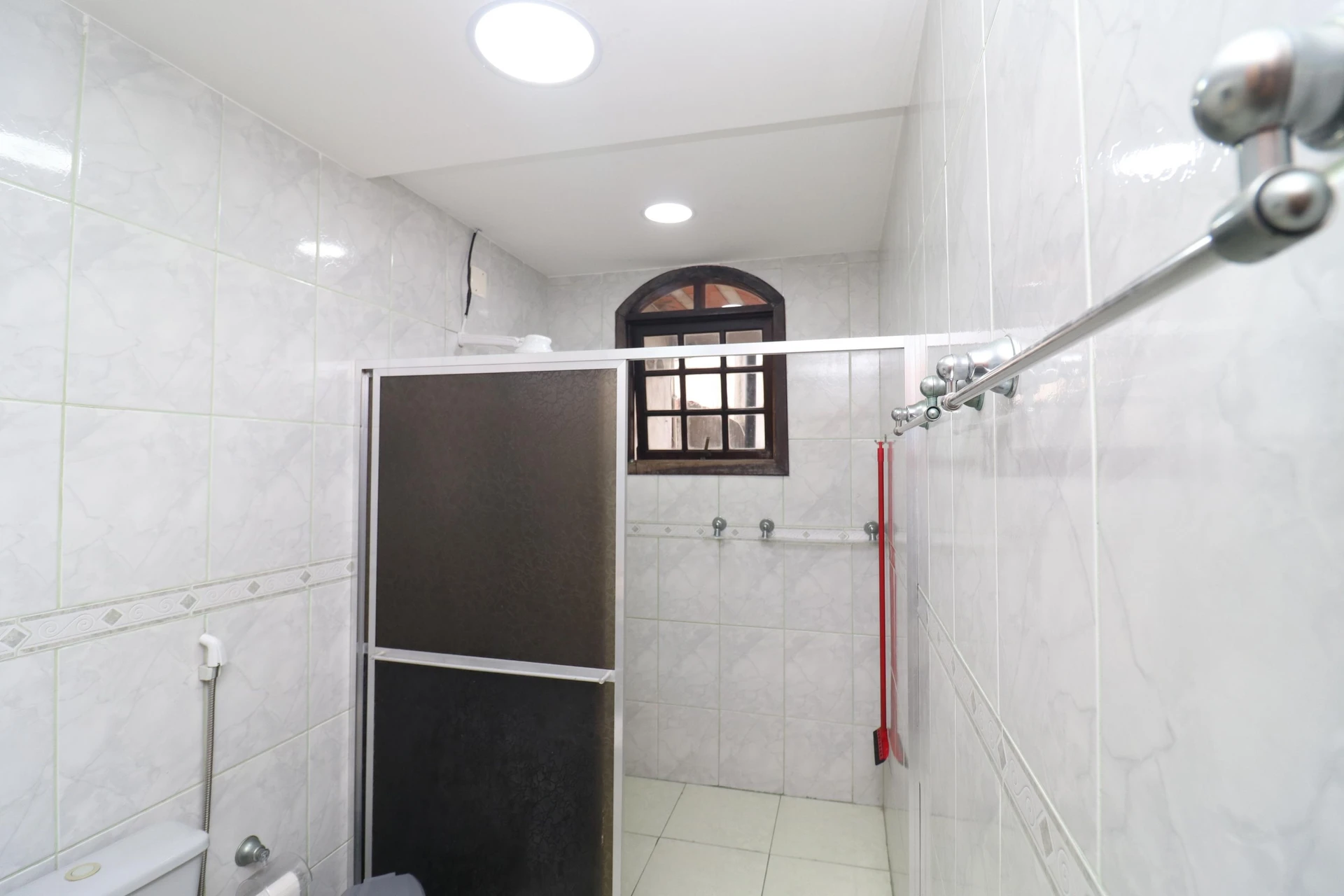 House with 4 suites and 3 parking spaces with private garden — photo 13