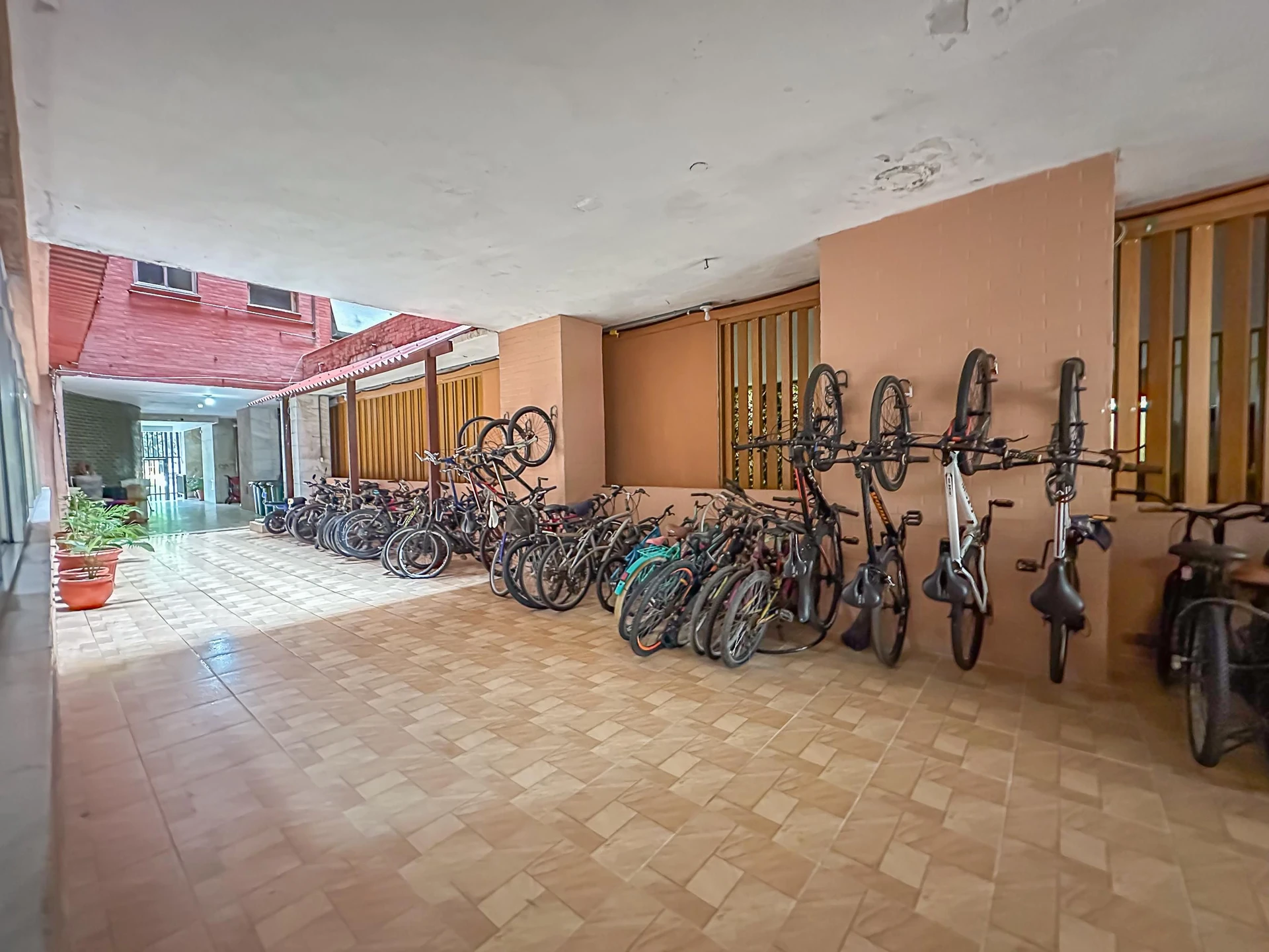 Apartamento de 1 dormitorio con cocina abierta al salón — photo 30