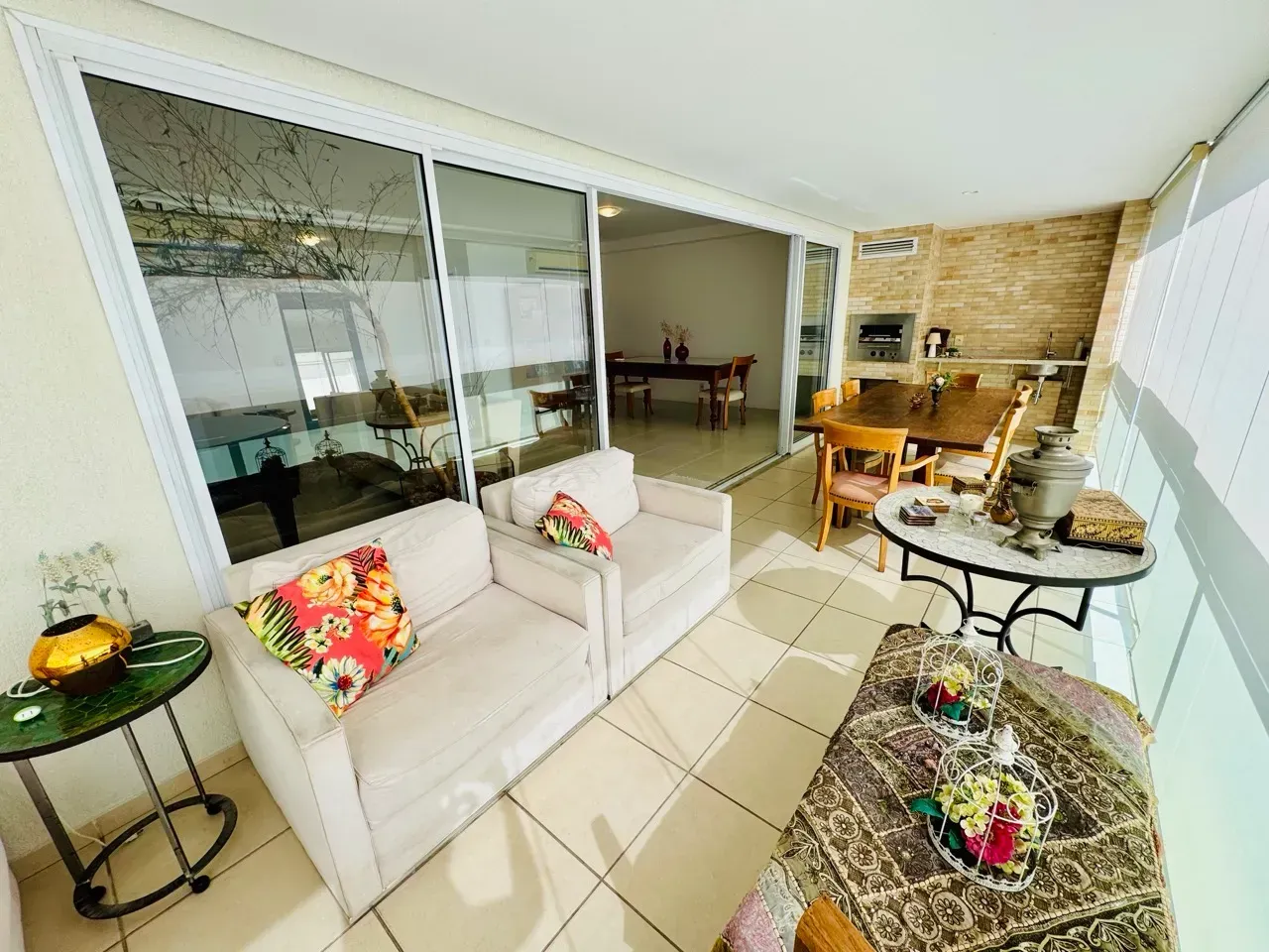 227 m² apartment with open-plan kitchen and balcony — photo 7
