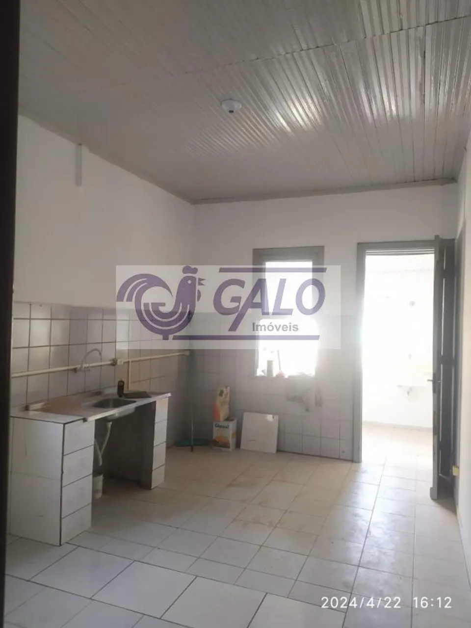 Casa para locação com 3 dormitórios e 1 banheiro
