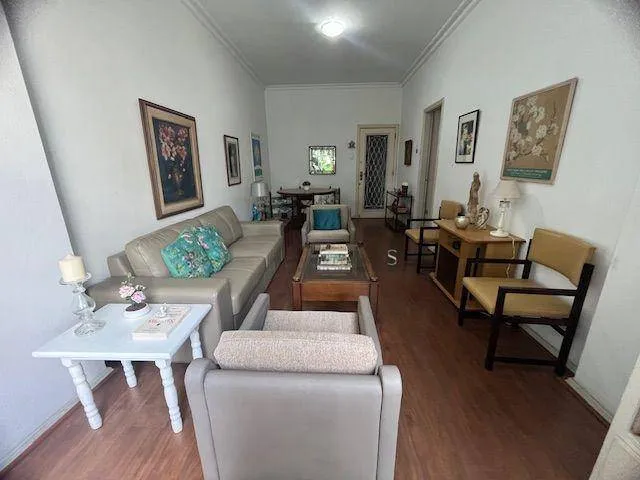 Wood or laminate floors in a 2-bedroom apartment, 98 m² — photo 7