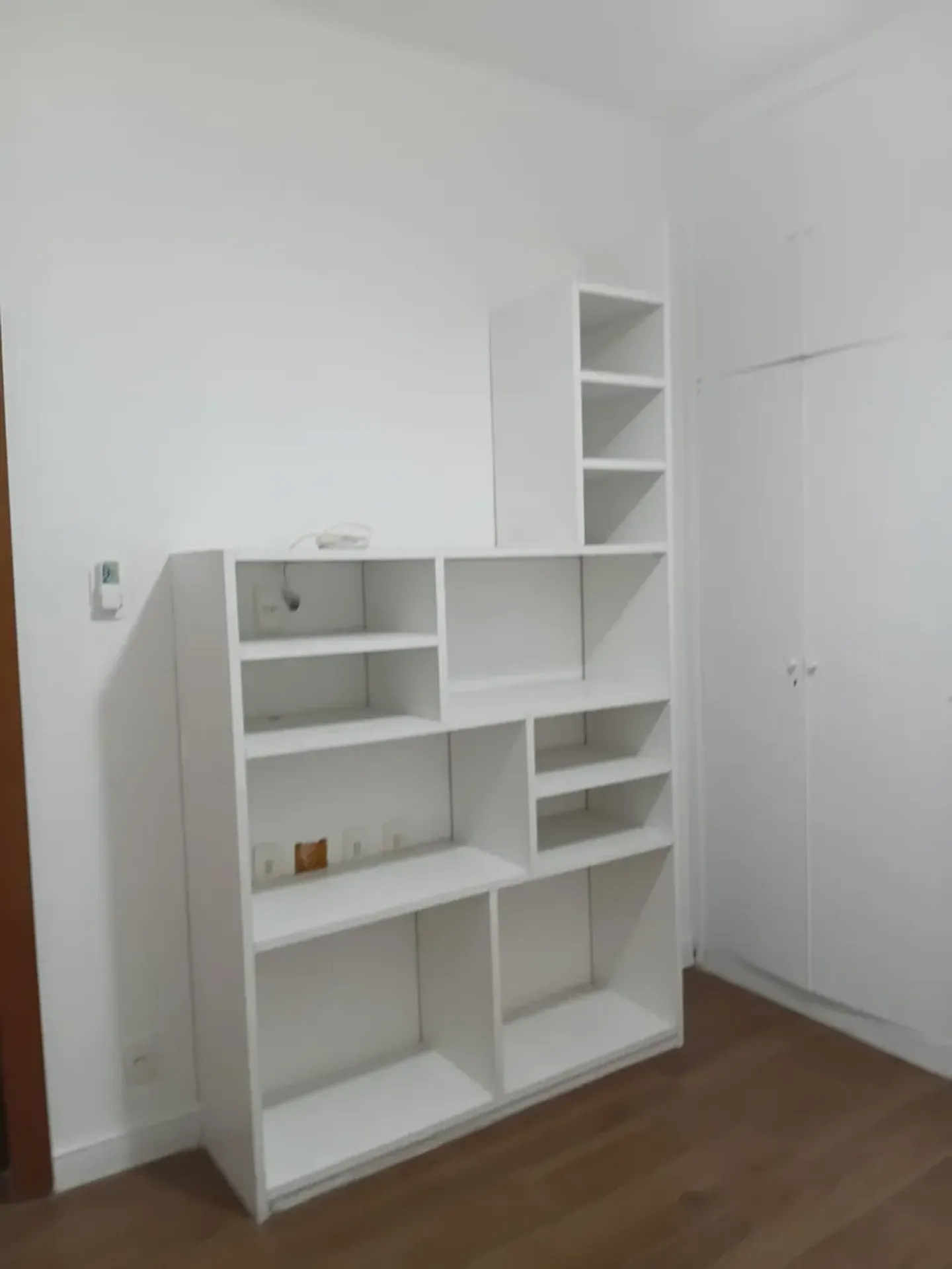 75 m² apartment with a walk-in closet and a home office — photo 6