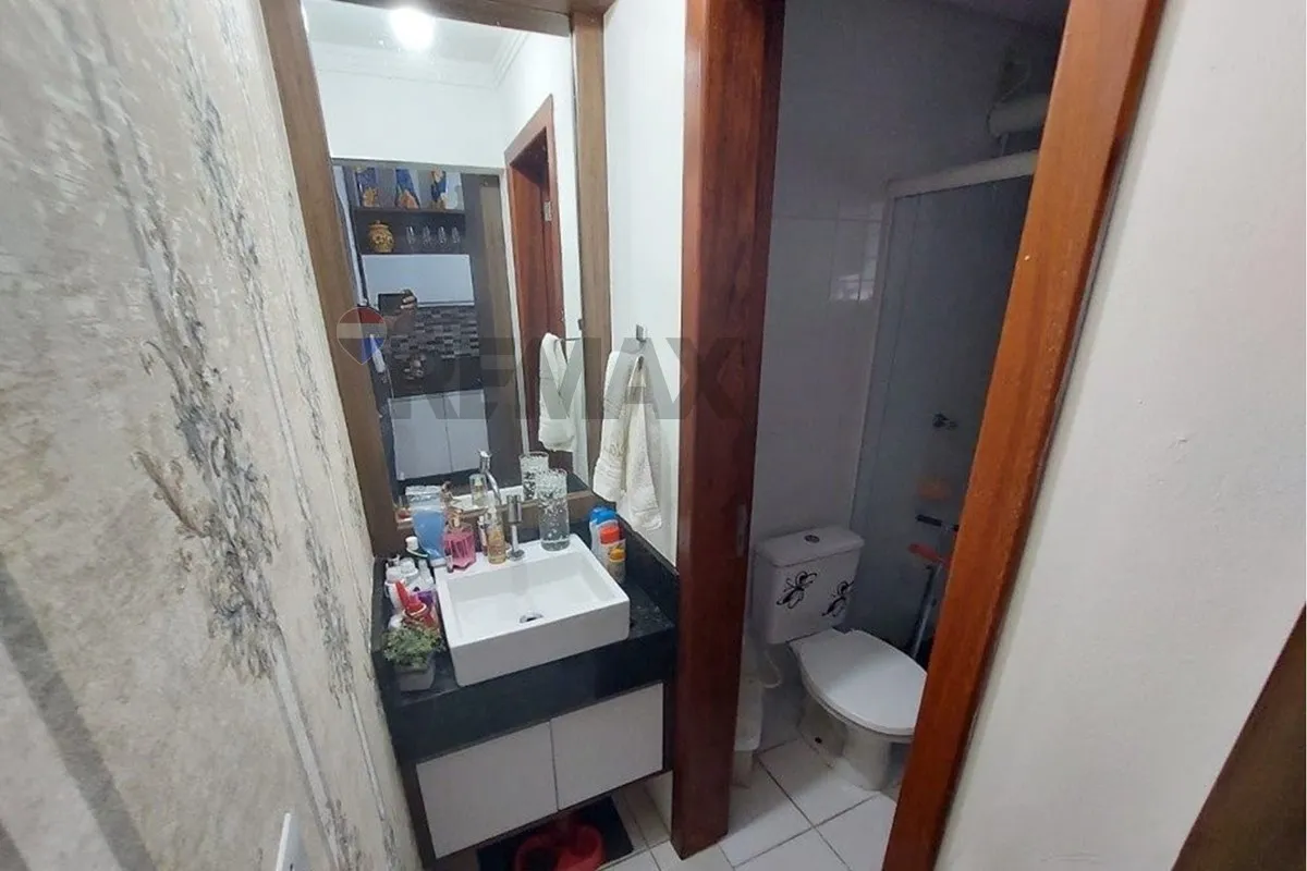 Furnished home with 2 bedrooms and a gas stove — photo 14