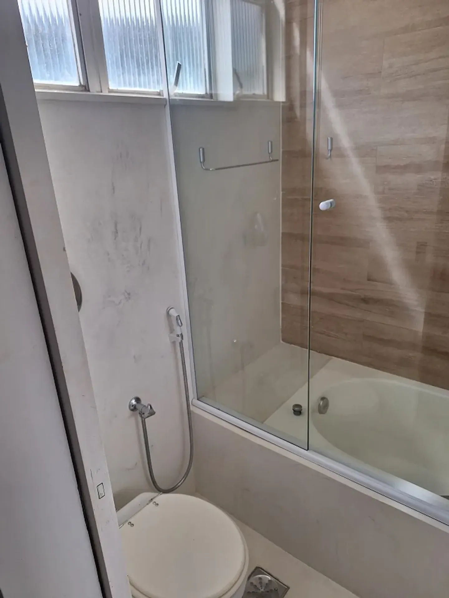 2-bedroom apartment with a bathtub in Rio de Janeiro