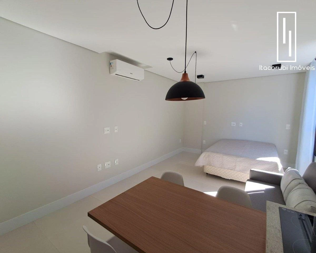 Furnished 1-bedroom apartment with open-plan kitchen — photo 3