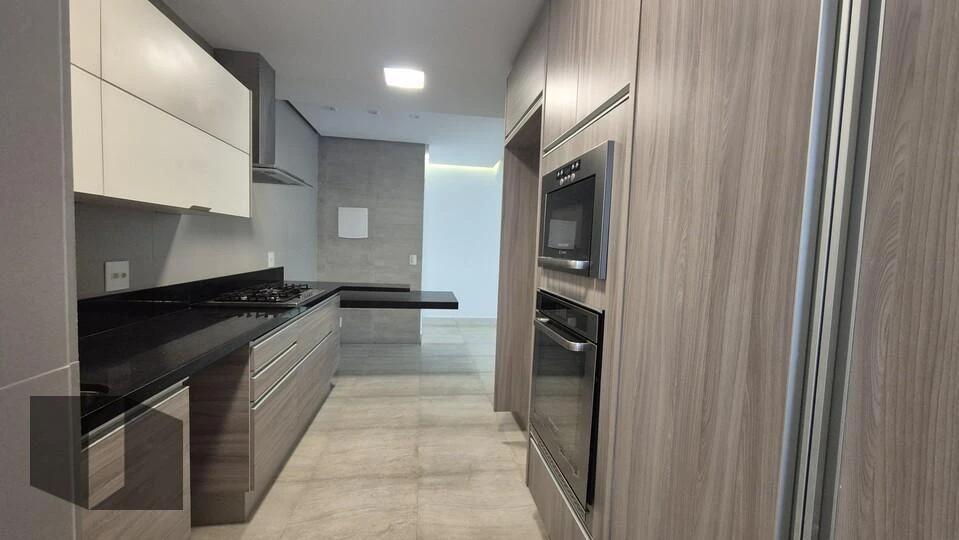 Apartamento de 2 quartos com varanda envidraçada — photo 8