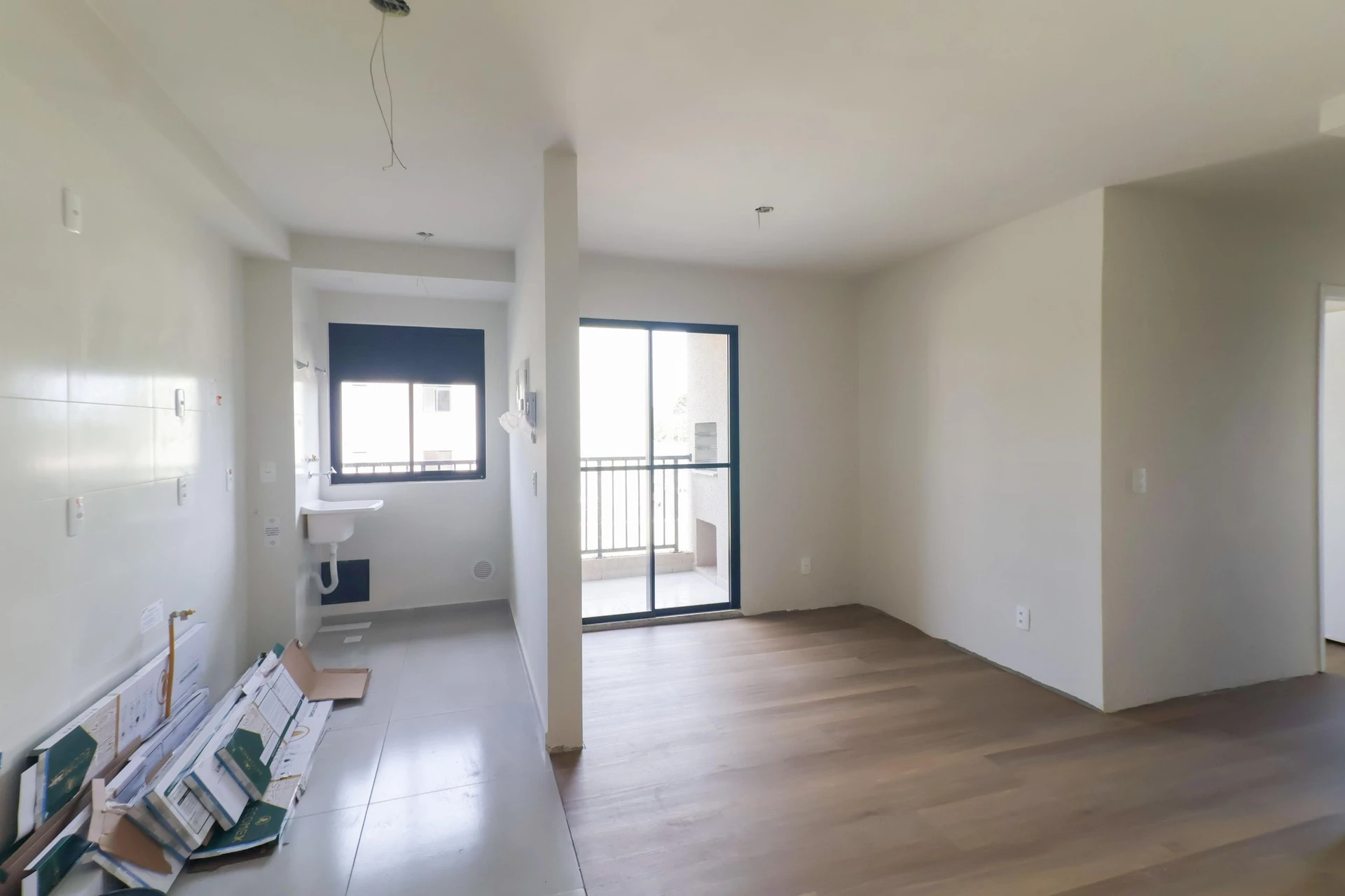 3-bedroom apartment with a grill on the balcony in Curitiba — photo 2