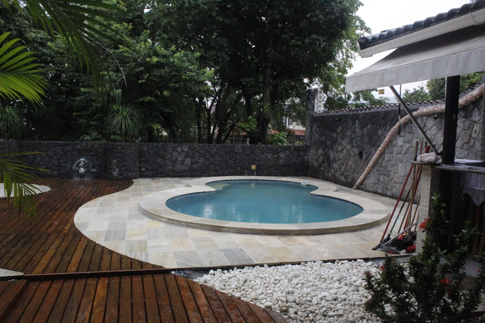 House with 5 bedrooms and 5 parking spaces — photo 88
