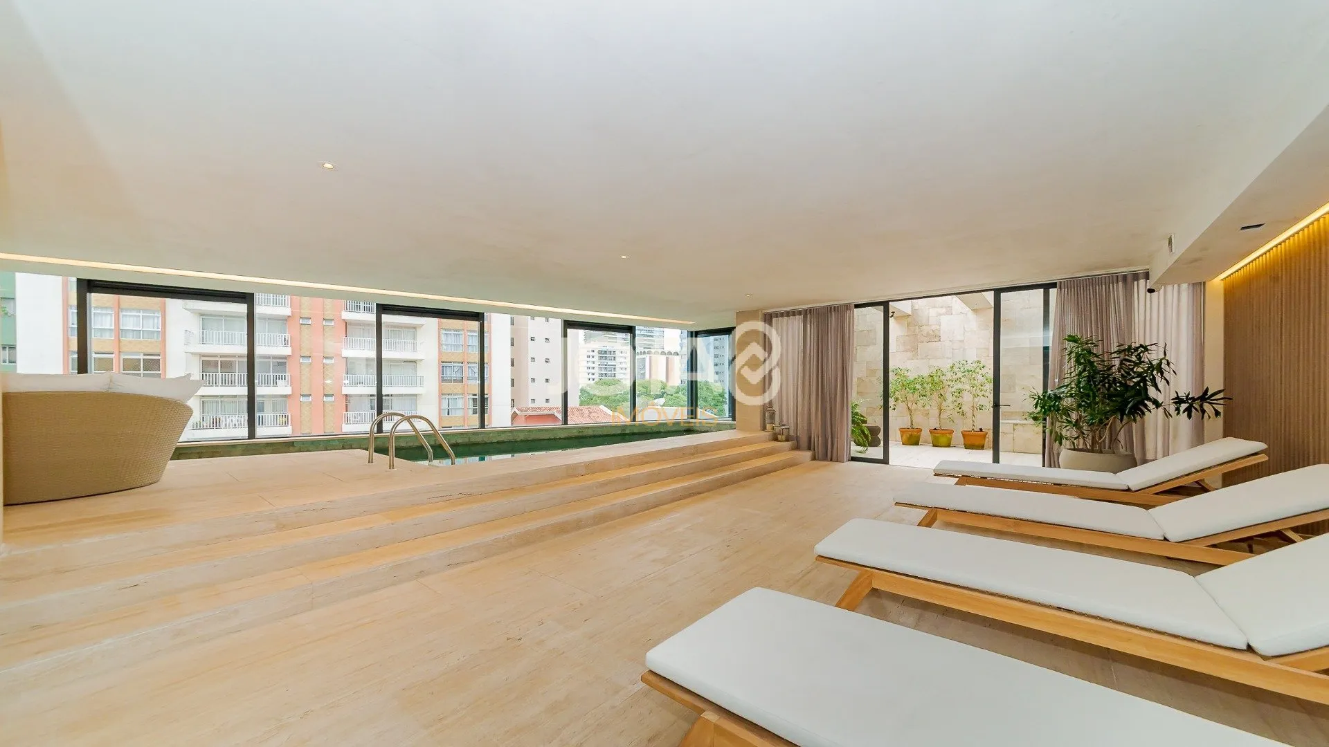 Unfurnished apartment with 3 en-suite bedrooms and balcony — photo 39