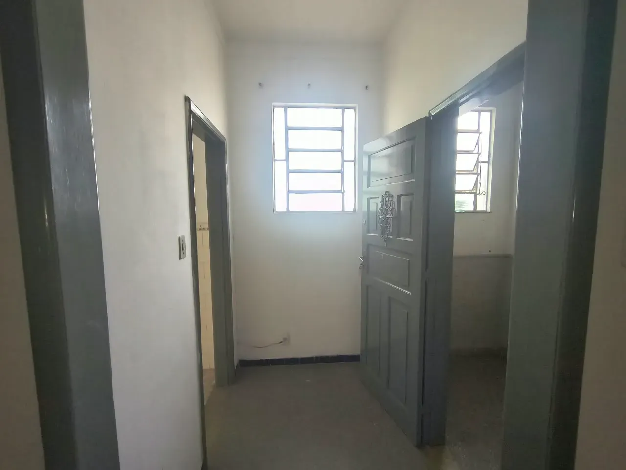 Apartment on the 2nd floor with wood or laminate floors — photo 15
