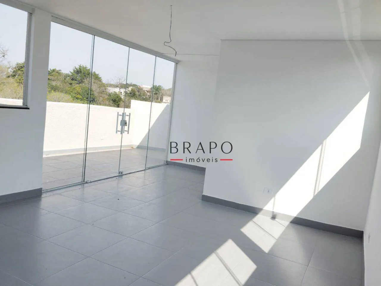 Sobrado com 3 dormitórios e churrasqueira privativa — photo 10