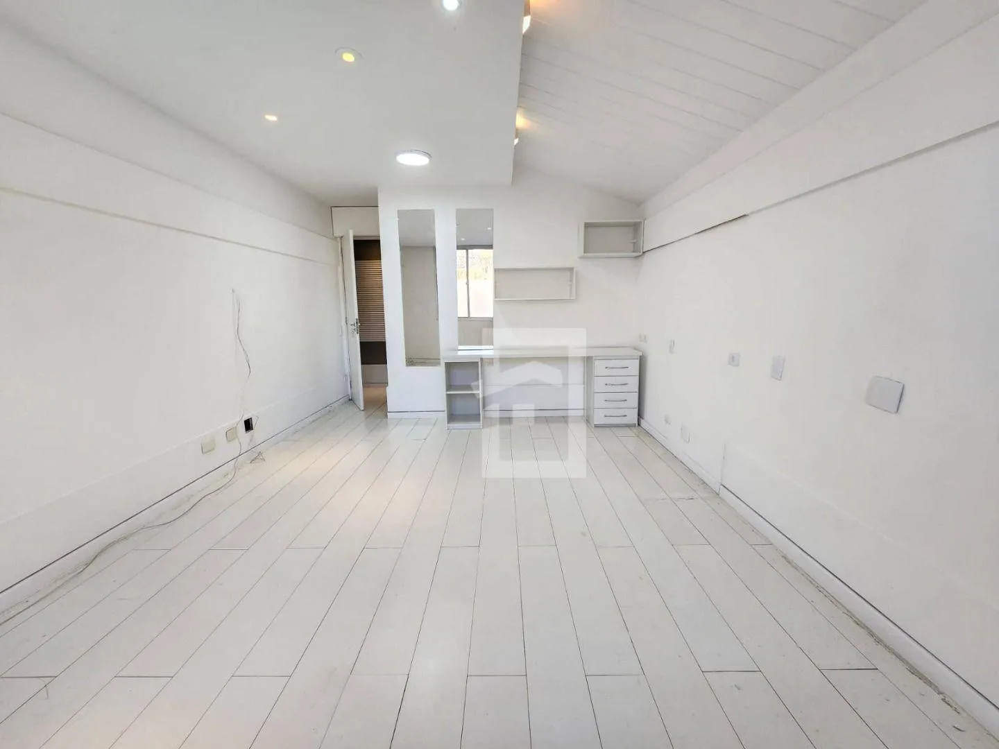 Duplex penthouse with 5 bedrooms and 5 bathrooms — photo 26