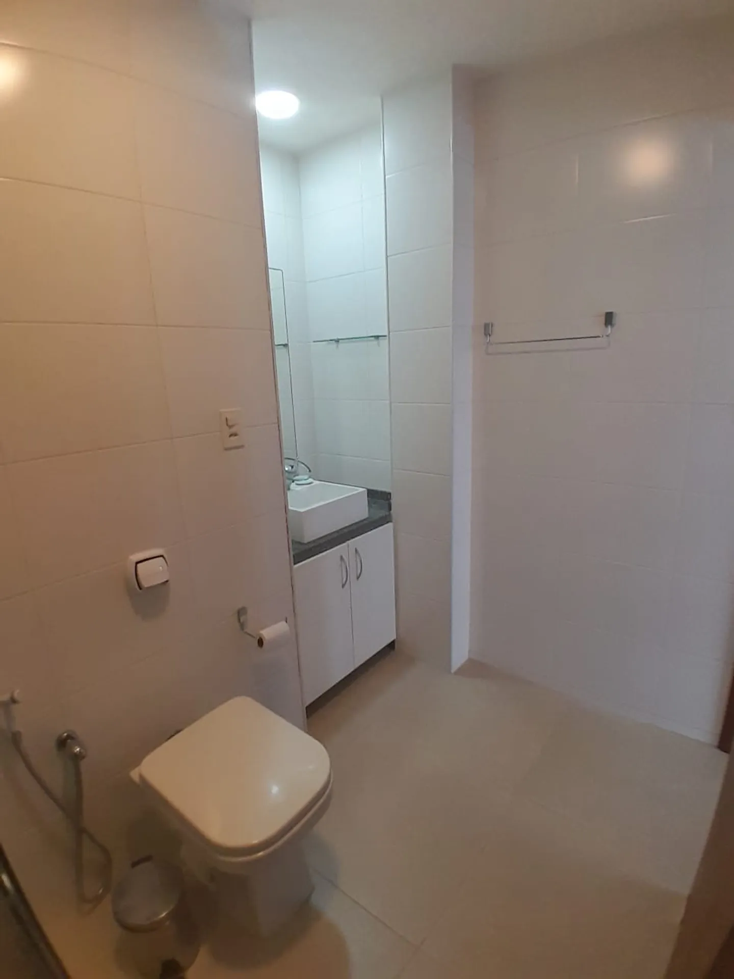 Apartment, 88 m², with wood or laminate floors — photo 17
