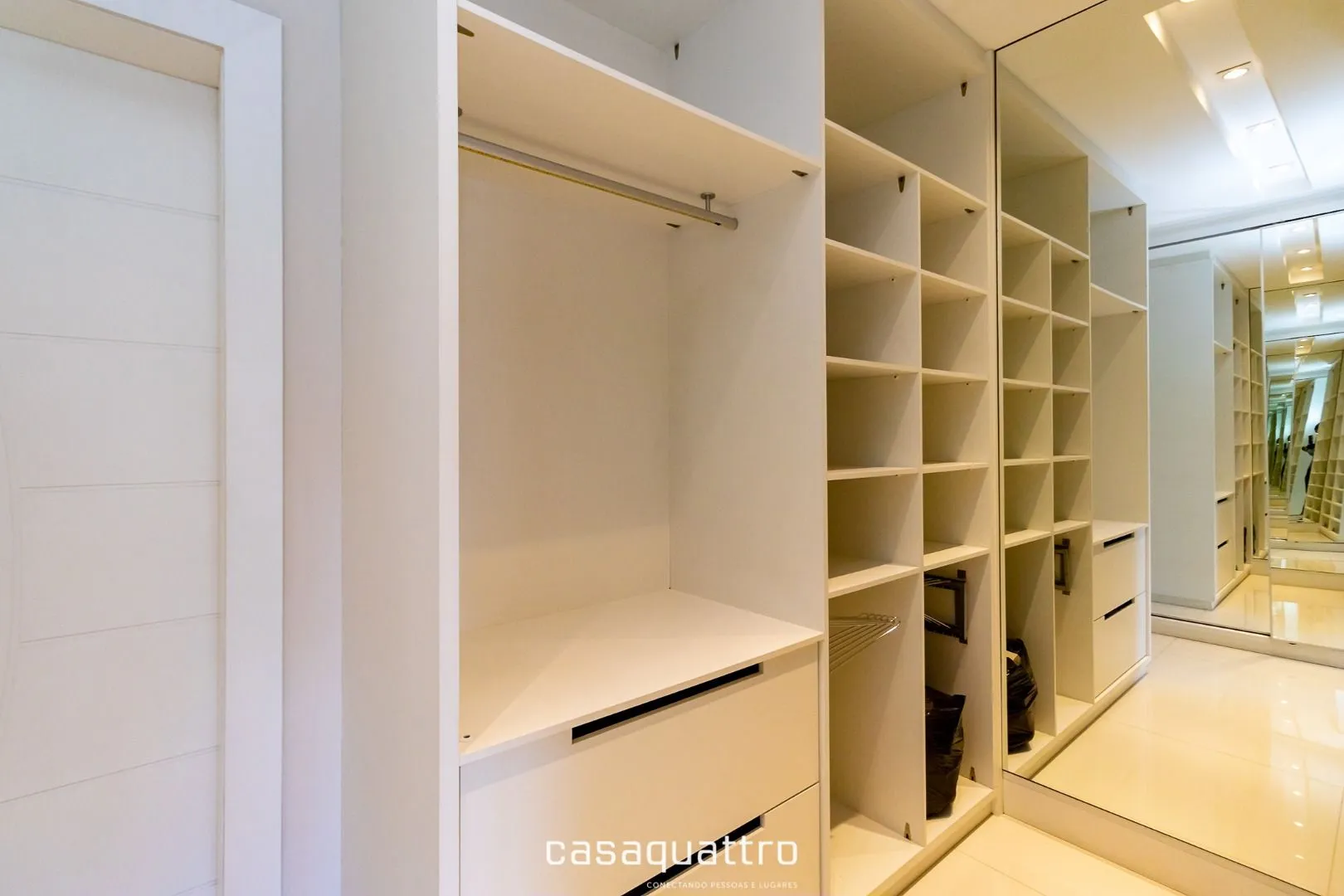 Furnished house with 3 bedrooms and 4 bathrooms — photo 24