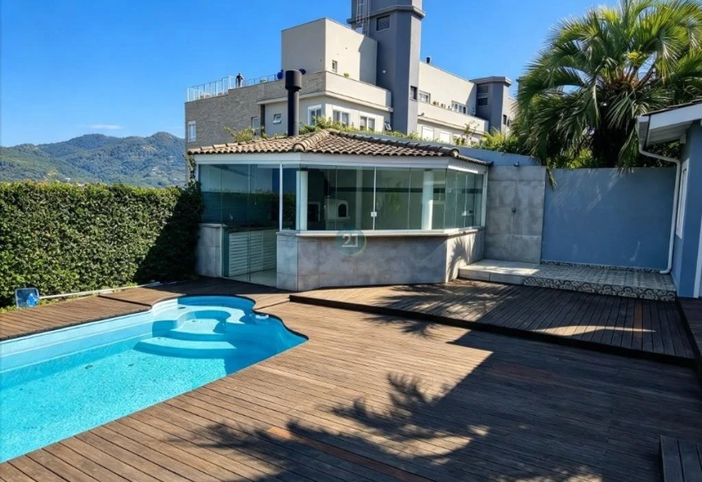 Casa de 4 dormitorios con bañera en Florianópolis — photo 18