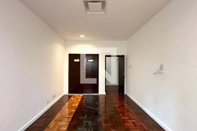 Unfurnished 260 m² apartment with 4 en-suite bedrooms — photo 47