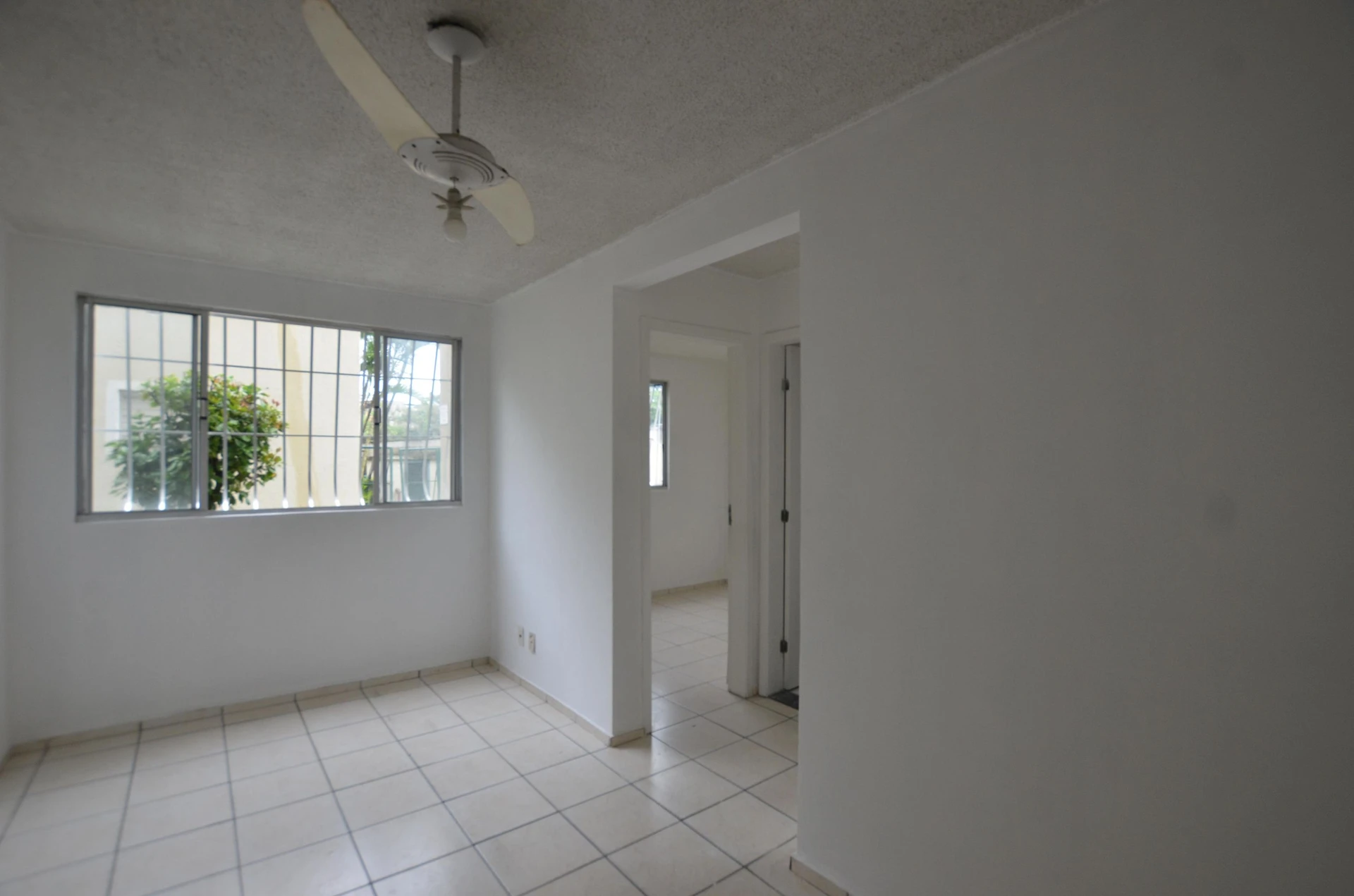 2-bedroom apartment with a private garden — photo 16
