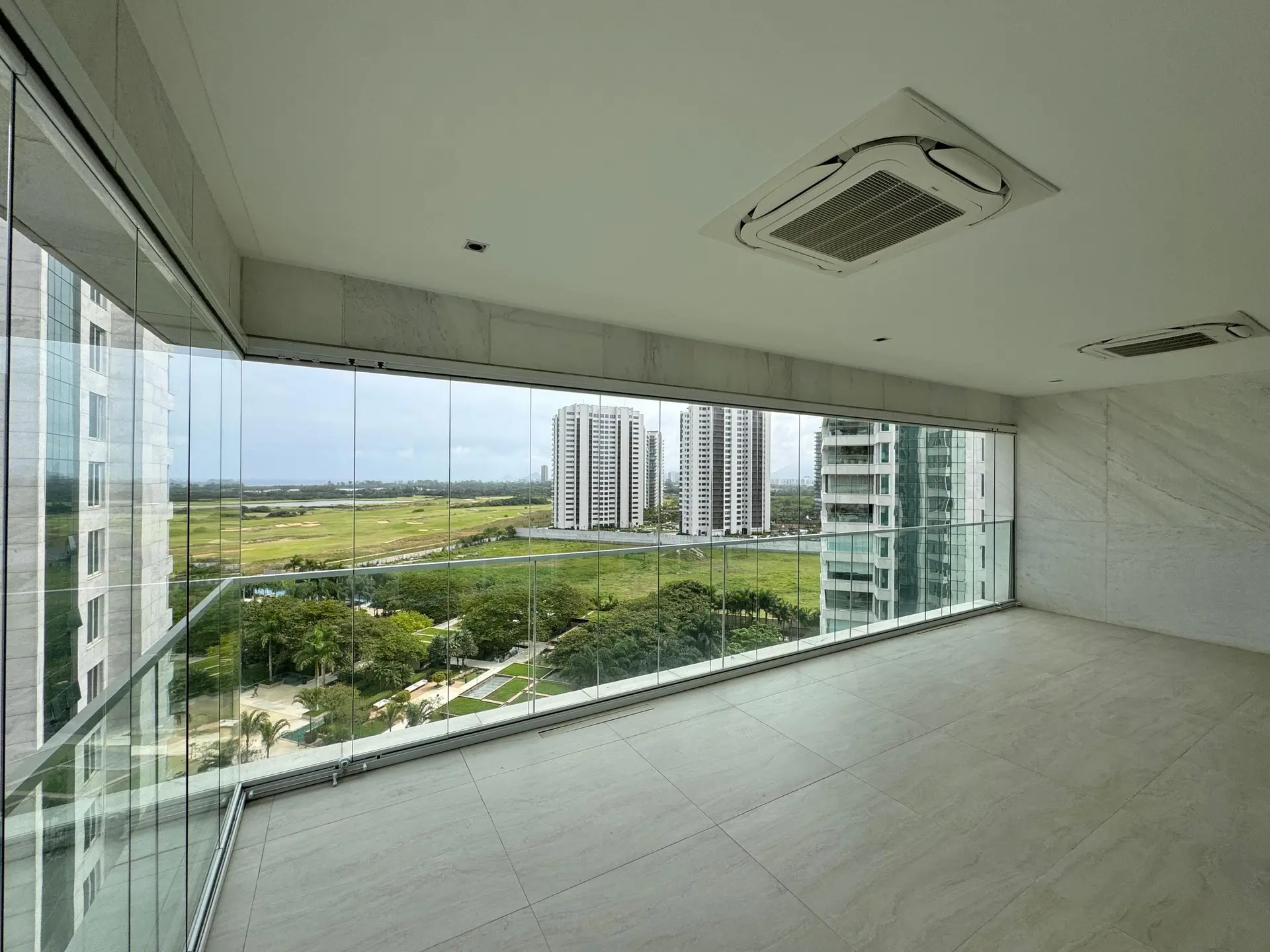 Apartamento mobiliado com 3 suítes e 4 vagas — photo 10