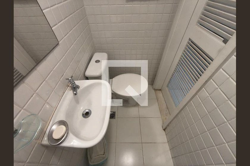Furnished apartment, 103 m², with a glass-enclosed balcony — photo 45