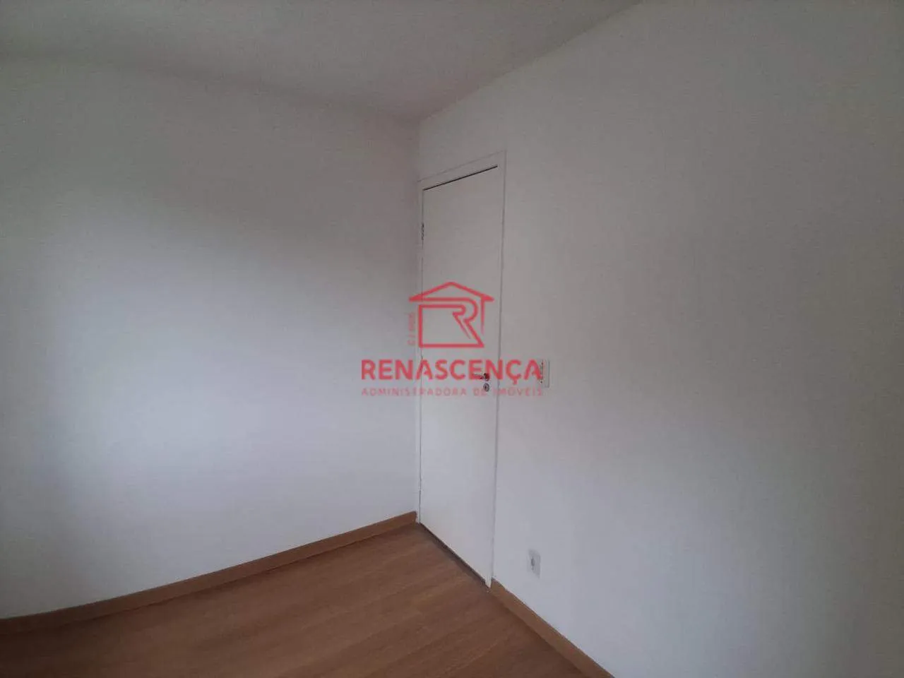 Apartamento de 2 quartos em condomínio com piscina — photo 25