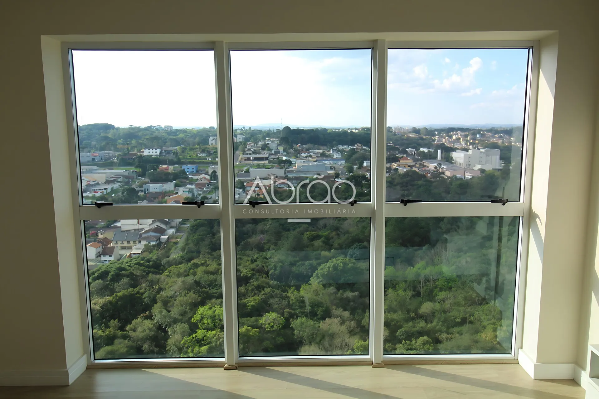 Furnished duplex apartment with 4 suites and 5 baths — photo 25