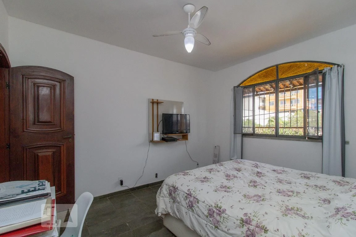 Rental house with 4 bedrooms and a private garden — photo 25