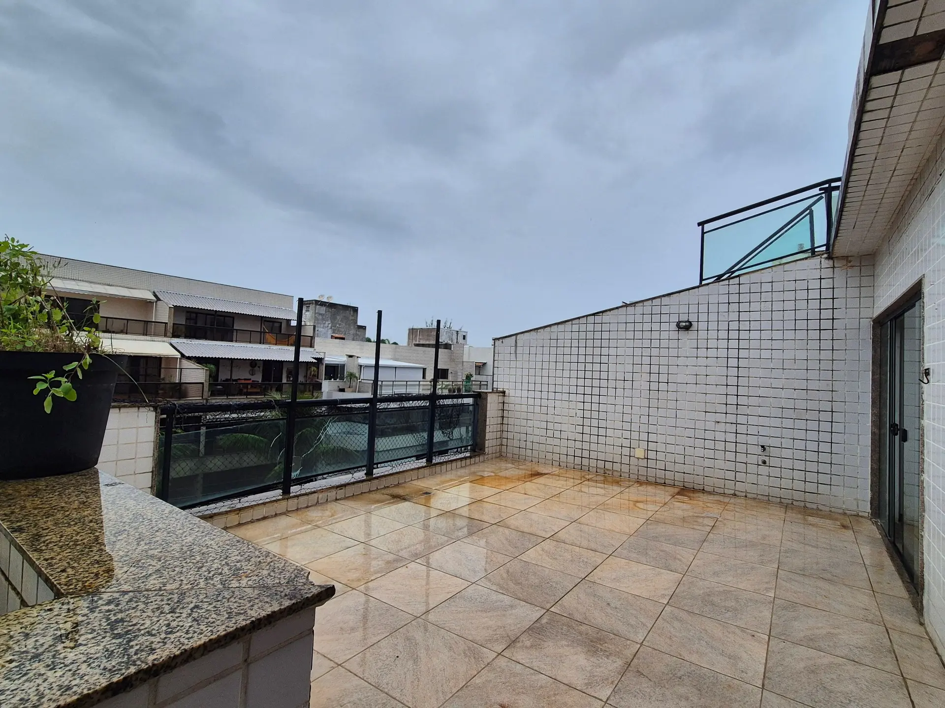 Rental apartment with 4 bedrooms and 3 en-suite baths — photo 7