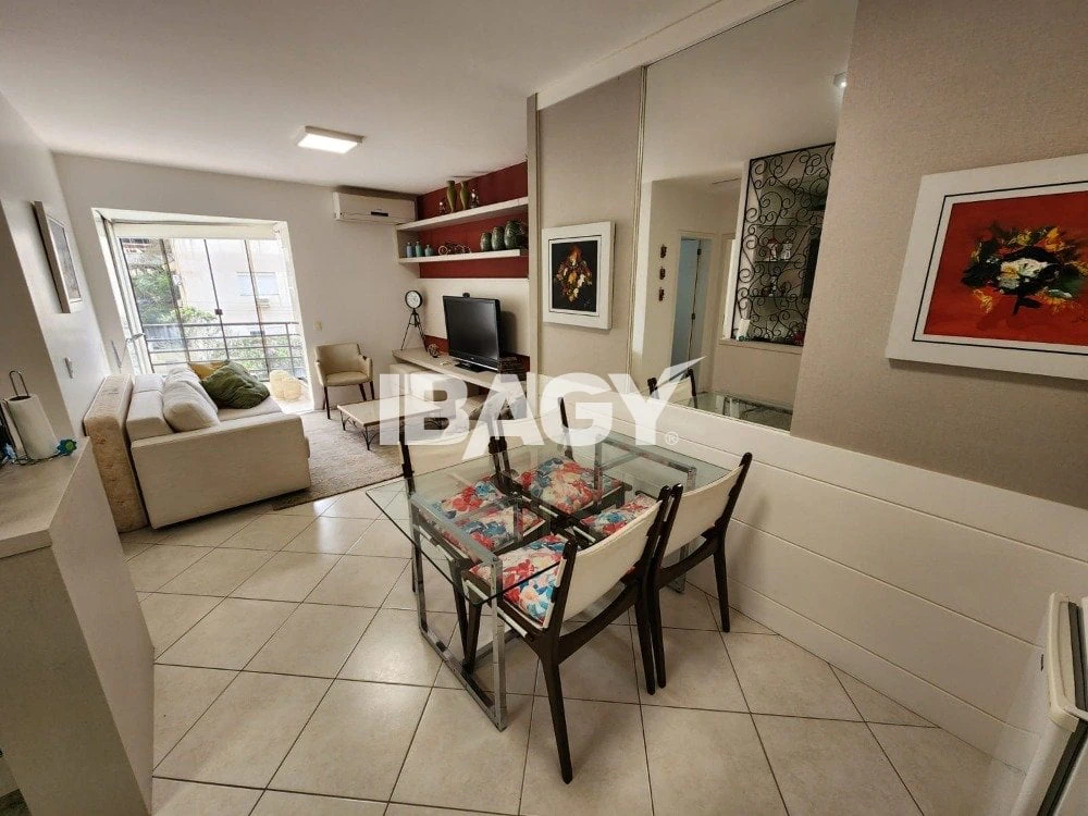 Furnished 1-bedroom apartment with private BBQ