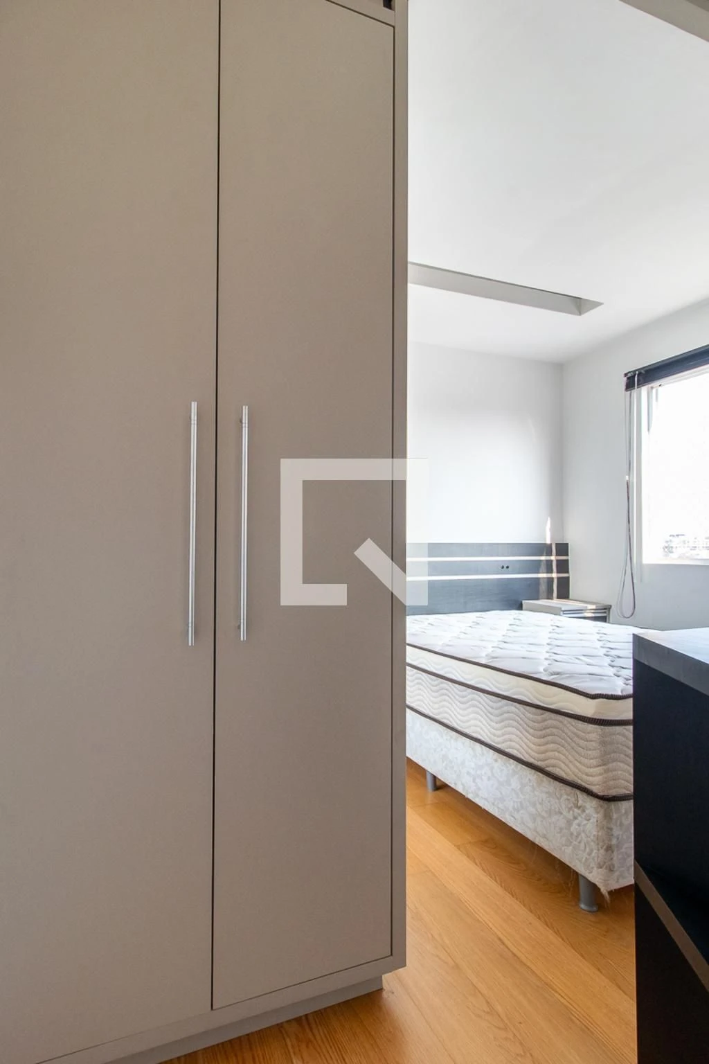 Balcony with a grill in a 2-bedroom apartment, 48 m² — photo 15