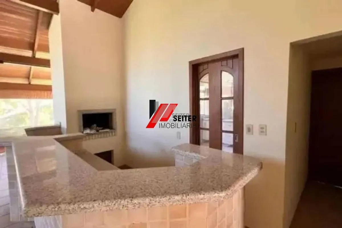 House with 3 bedrooms, 2 en-suites, 5 bathrooms — photo 8