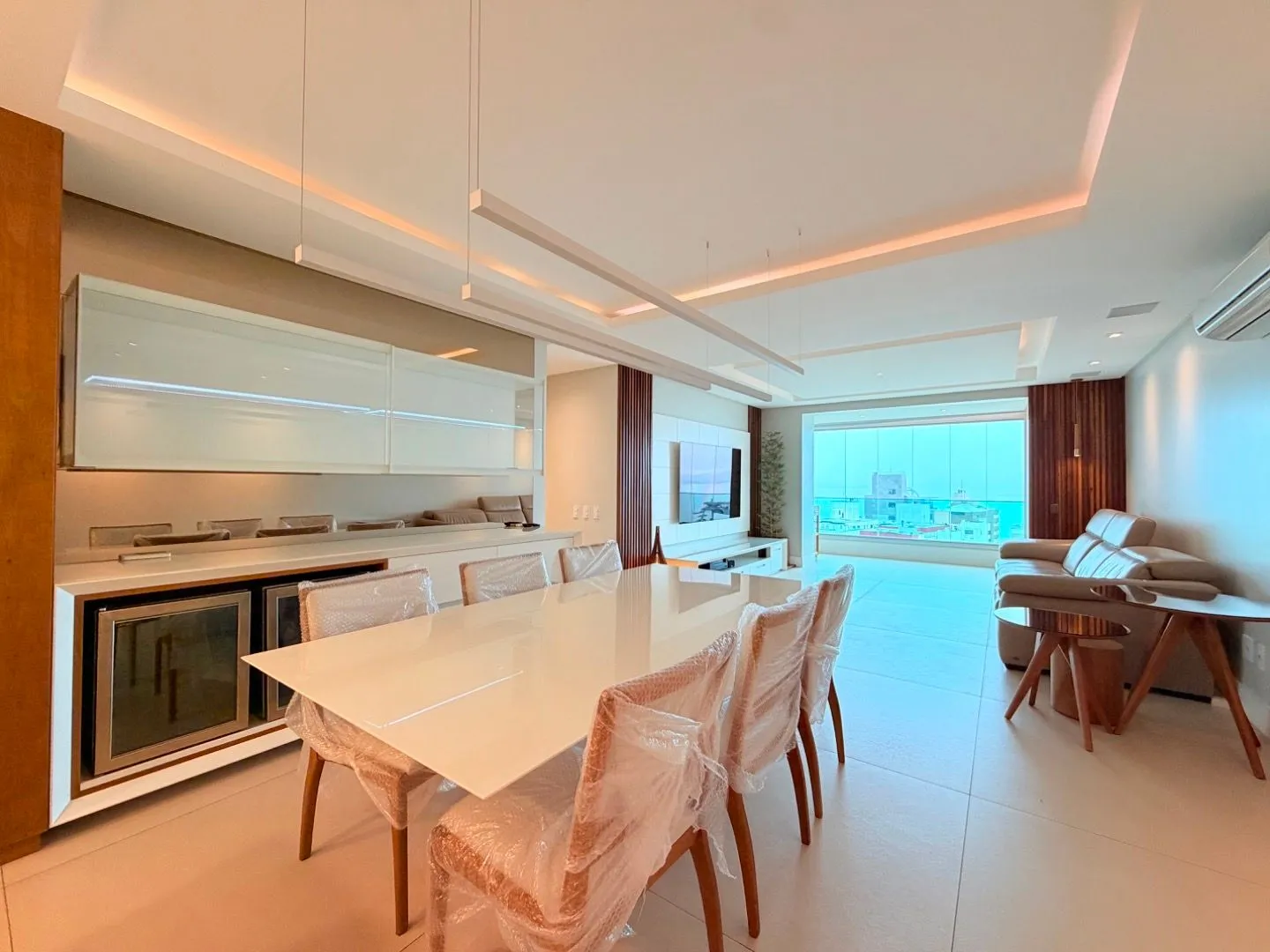 140 m² apartment with 3 bedrooms and a closed balcony — photo 6
