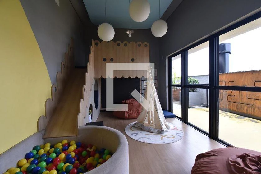 3-bedroom apartment in a building with a gym — photo 41