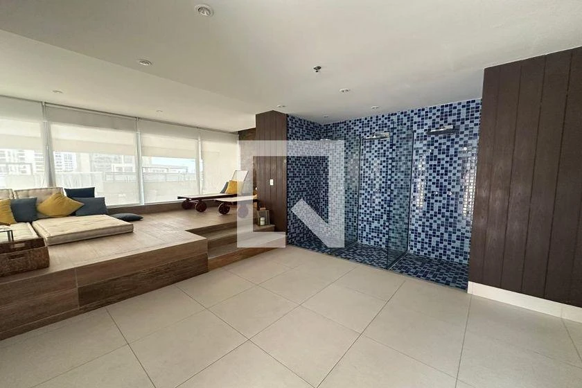 Furnished 2-bedroom apartment with balcony — photo 18