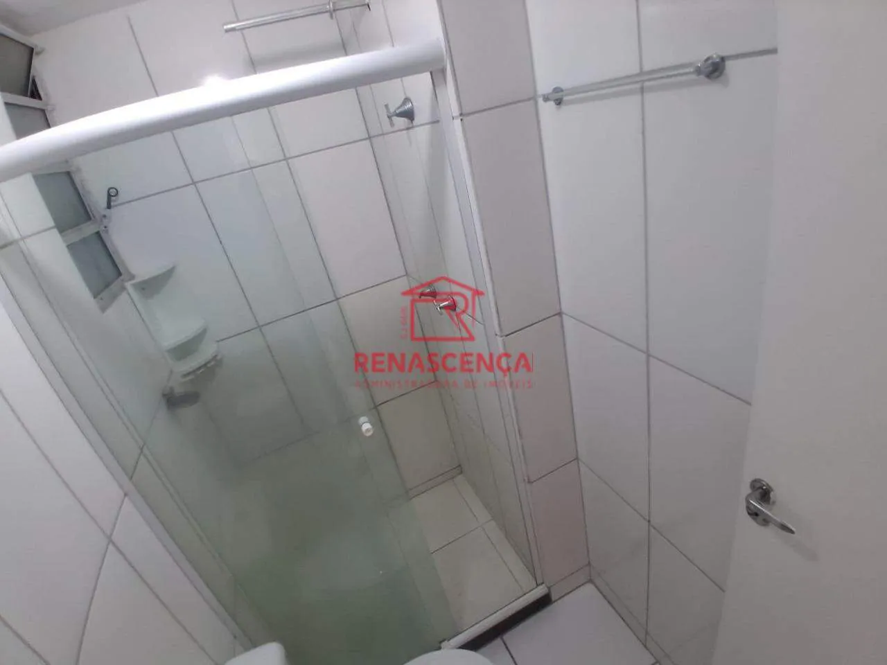 Apartamento de 2 quartos em condomínio com piscina — photo 18