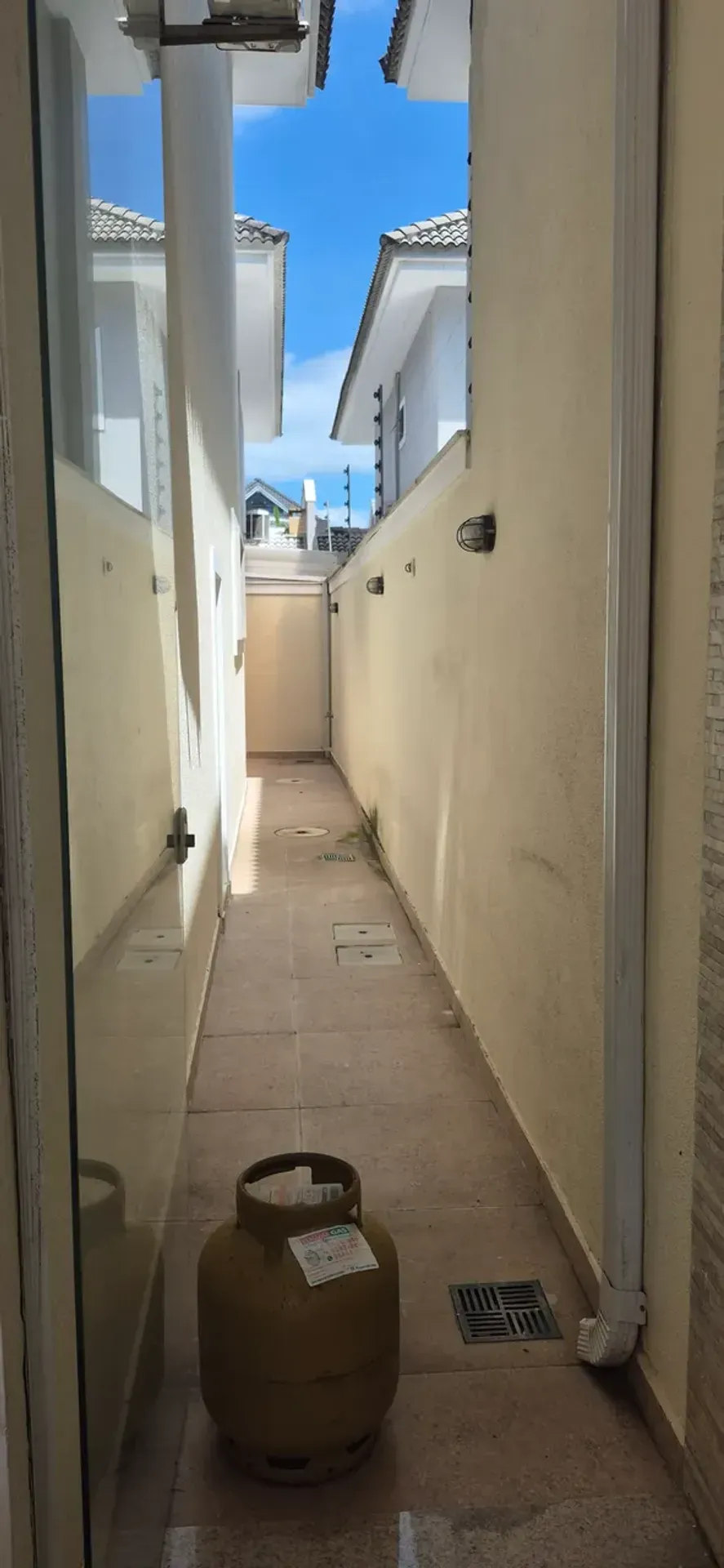 Furnished triplex house with 5 bedrooms and 300 m² — photo 11