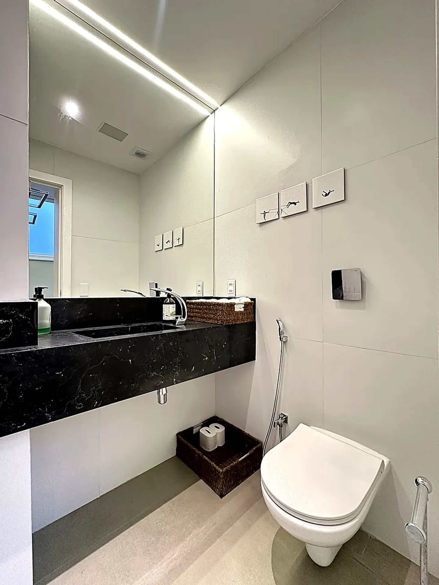 Apartamento mobiliado com 3 quartos e 3 banheiros — photo 32