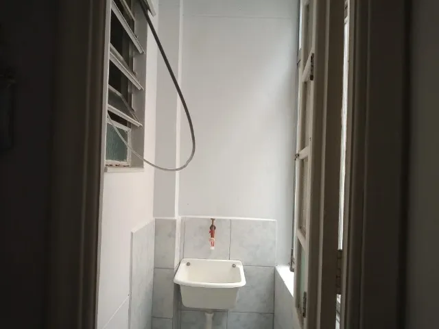 Unfurnished 1-bedroom apartment with separate kitchen — photo 6