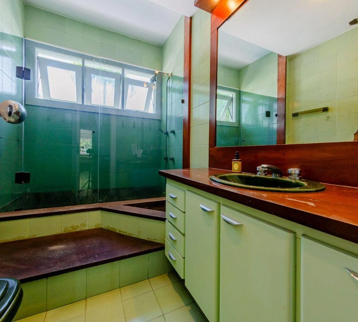 Furnished house with 6 bedrooms and 690 m² — photo 20