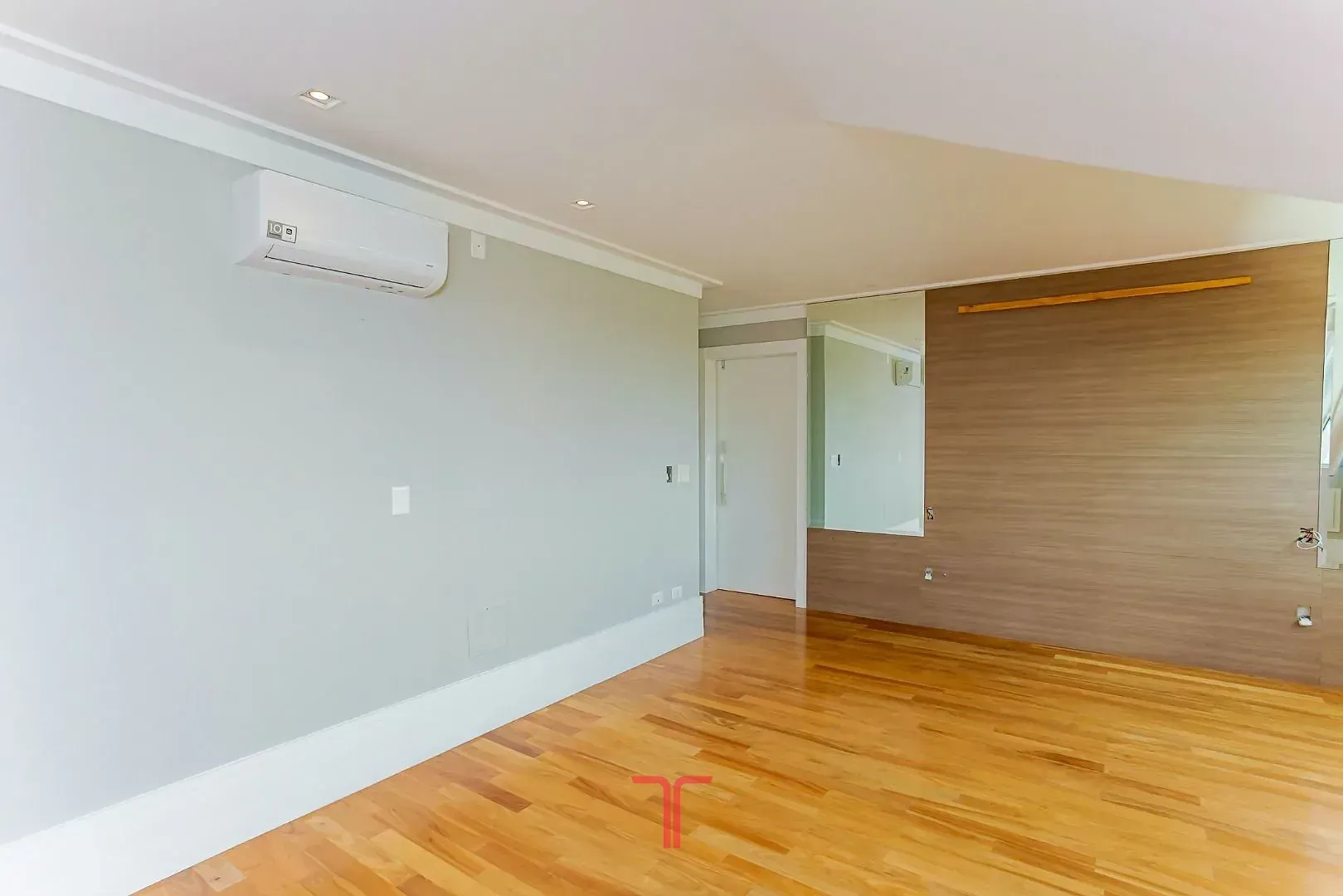 Дом 550 м² с 5 спальнями и приватным садом — photo 100