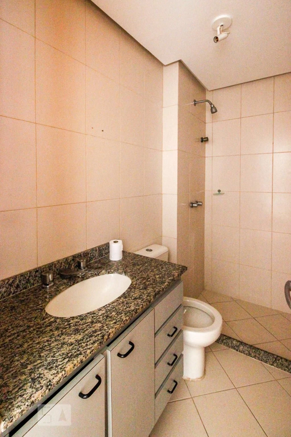 Apartamento sem mobília com 3 quartos e 2 banheiros — photo 17