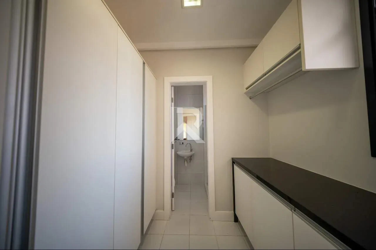151 m² apartment with 3 bedrooms and 2 parking spots — photo 22