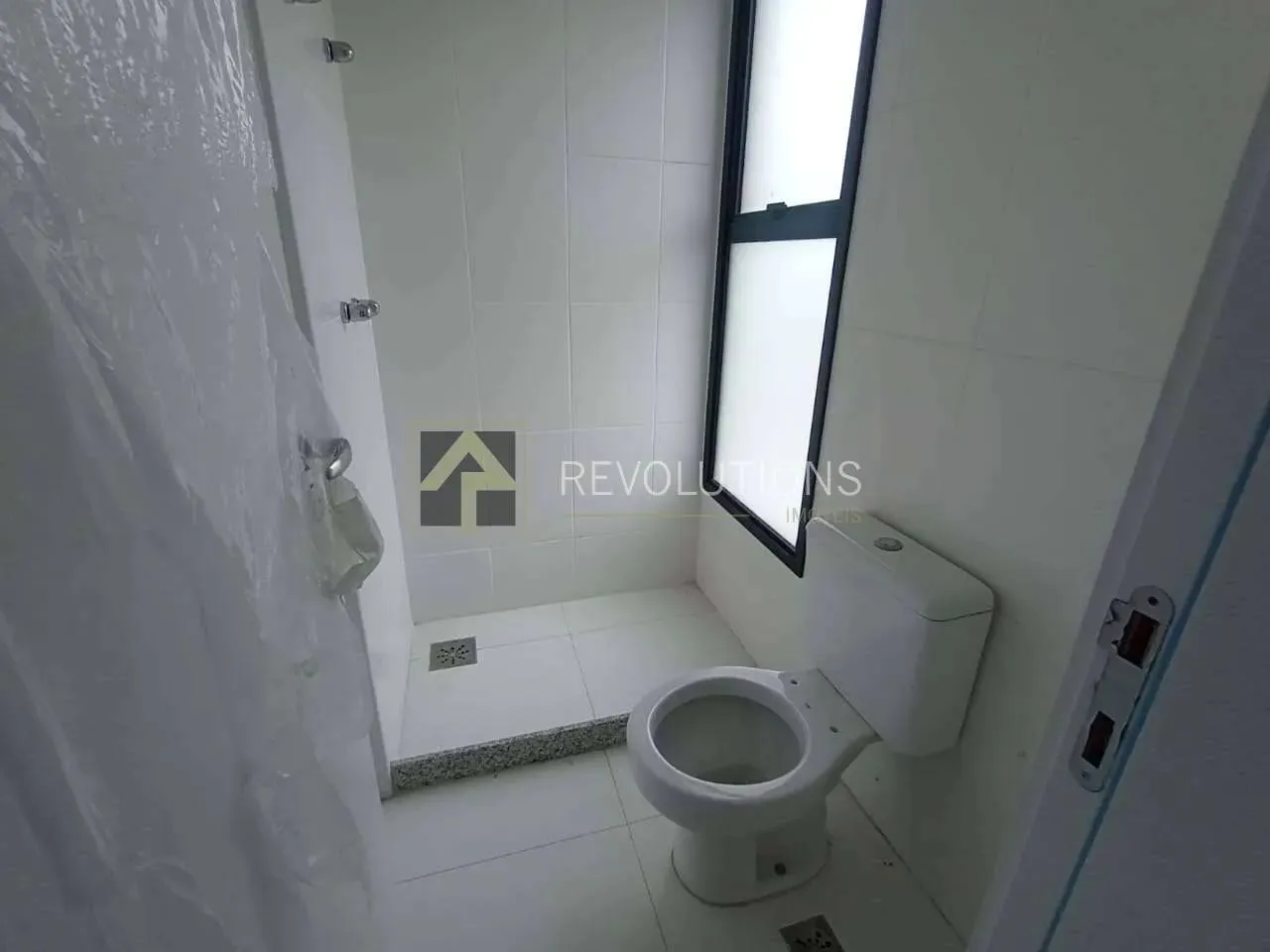 Casa sin amueblar con 4 dormitorios y balcón — photo 5