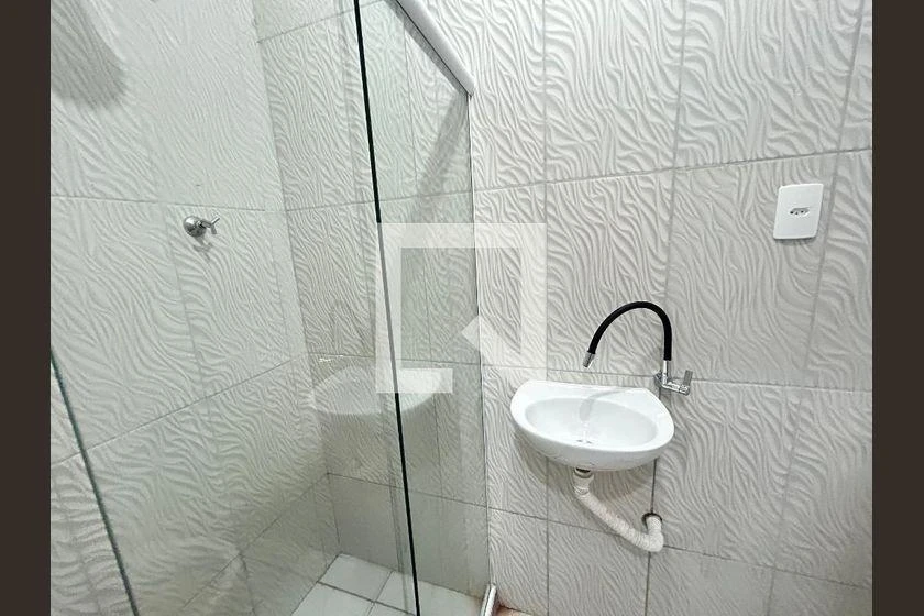 One-bedroom house with a washing machine — photo 4