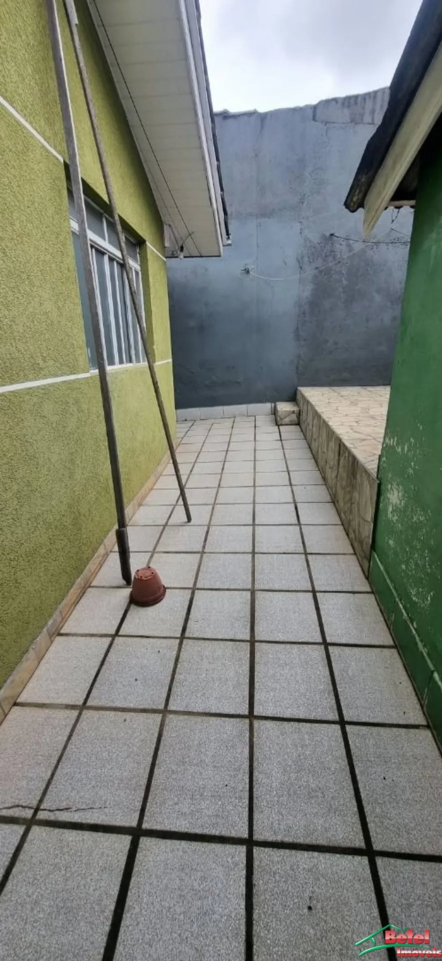 3-bedroom house with a grill on the balcony in Curitiba — photo 37