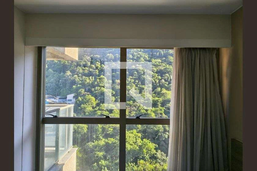 Furnished 62 m² apartment with 2 en-suite bedrooms — photo 11
