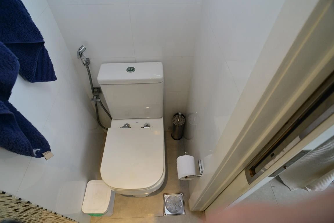 Apartamento amueblado de 2 habitaciones con balcón — photo 32