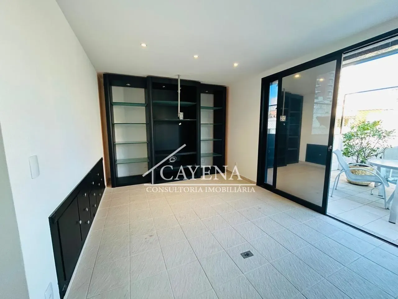 Apartment with 247 m², 3 bedrooms and 4 bathrooms — photo 5