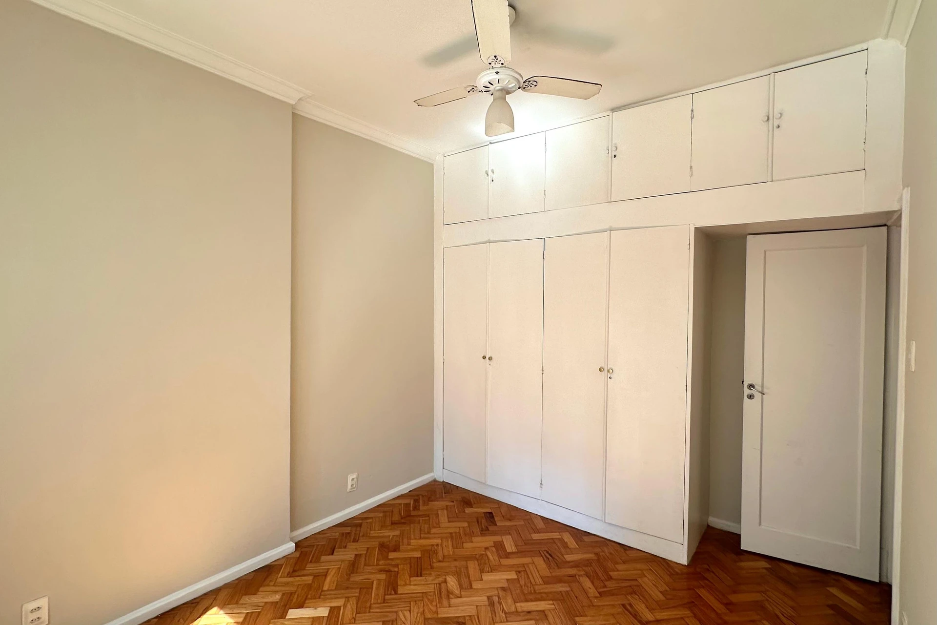 Apartamento, 62 m², com piso de madeira ou laminado — photo 22