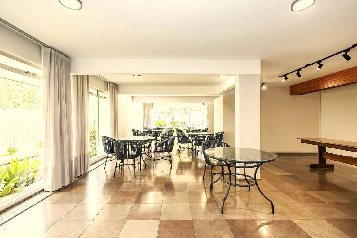 Furnished 3-bedroom apartment with 164 m² and parking — photo 28