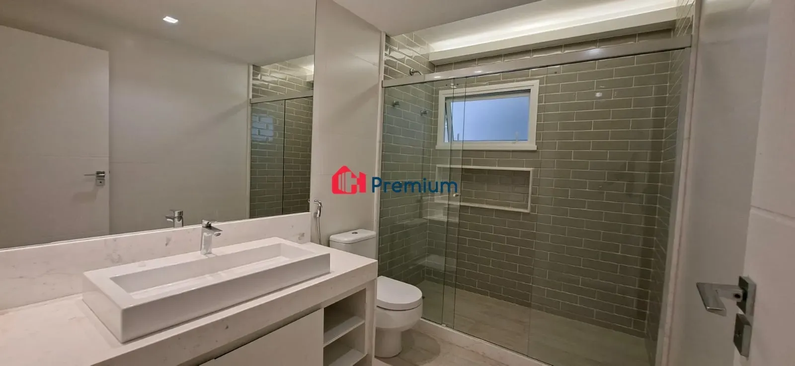 Casa com 5 suítes e 7 banheiros, 5 vagas — photo 32
